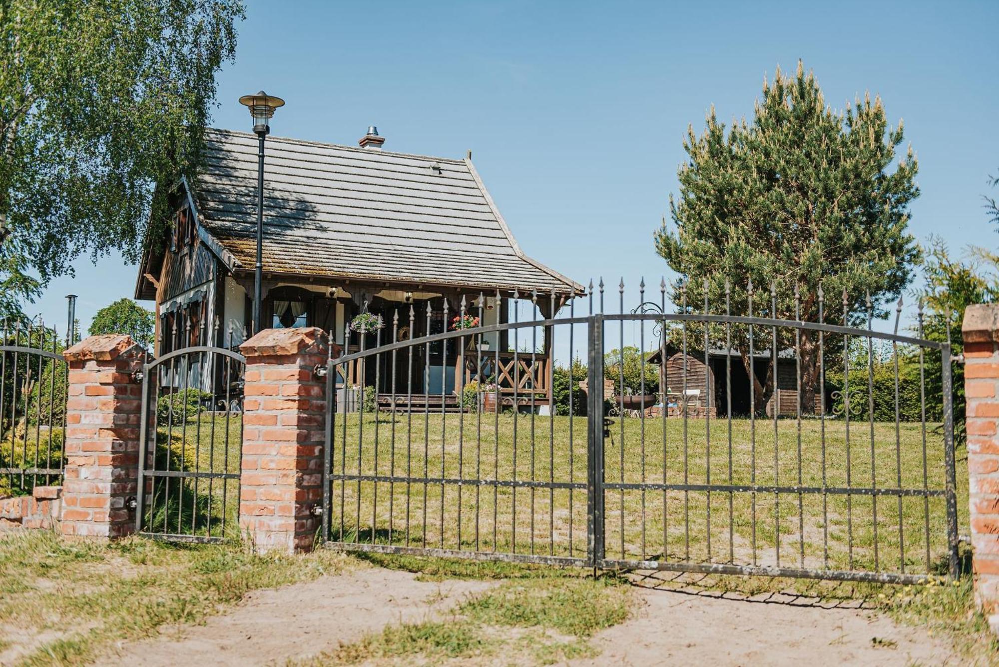 Rajski Domek Nad Jeziorem Radacz Villa Борне Сулиново Екстериор снимка